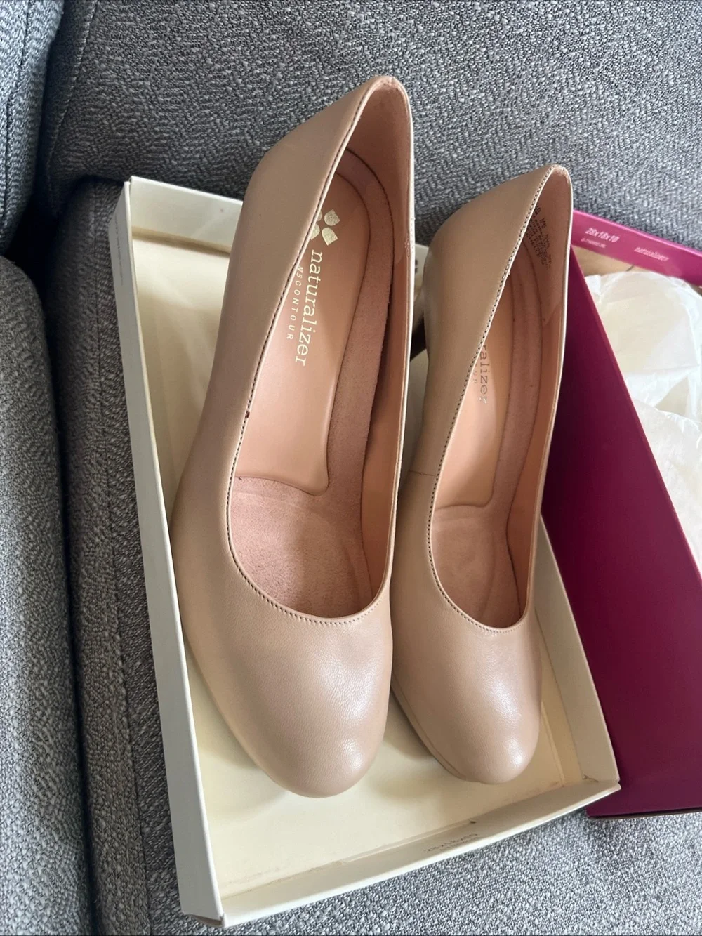 Naturalizer Michelle Pumps Heel Tender Taupe Leather Women’s Size 7.5 With Box